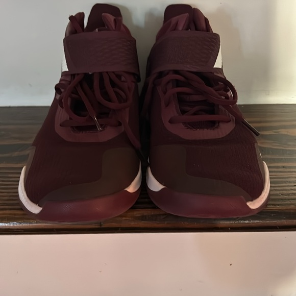 Adidas bounce shoes - Picture 2 of 4